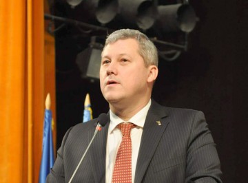 Predoiu acuză Parlamentul că are o poziţie ostilă Justiţiei